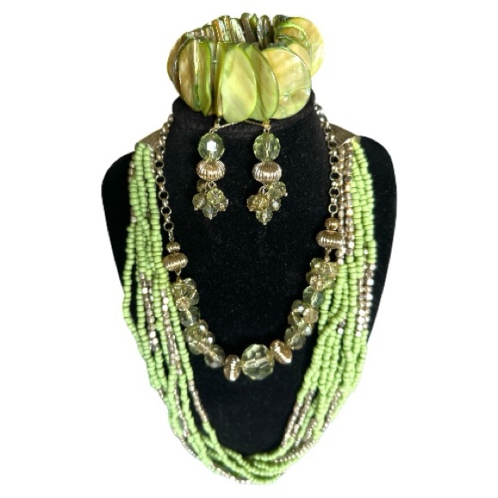 Green Beaded Jewelry Set